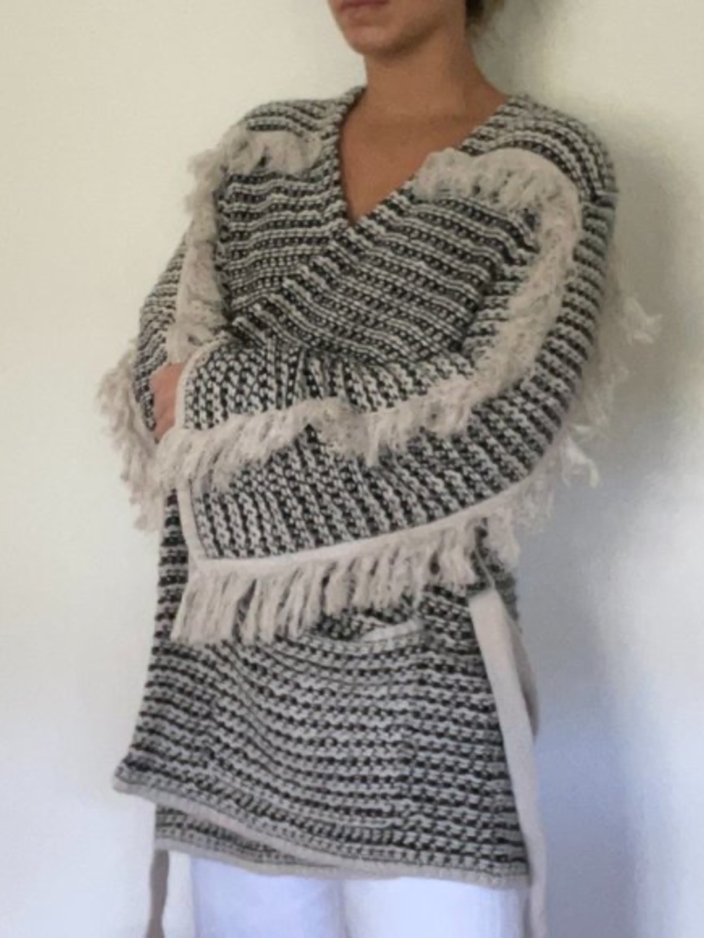 The Jetset Diaries Fringe Kimono Sweater - Picture 4 of 9